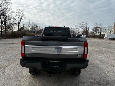Used 2022 Ford F350 Platinum image 5