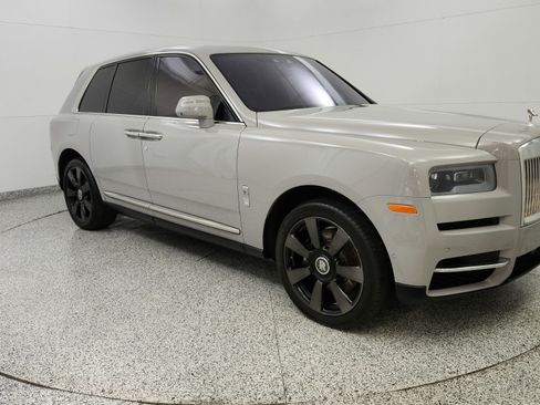 Used 2021 Rolls-Royce Cullinan AWD/4WD image 1