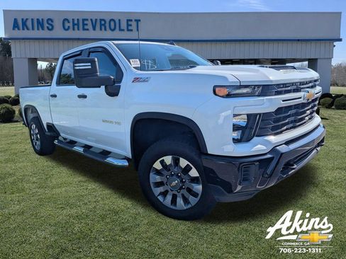 Used 2024 Chevrolet Silverado 2500 Custom w/ Custom Convenience Package AWD/4WD image 1
