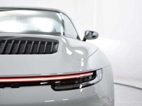 Certified 2024 Porsche 911 Targa 4 GTS AWD/4WD image 21