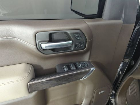 Used 2019 Chevrolet Silverado 1500 LTZ w/ LTZ Premium Package AWD/4WD image 18