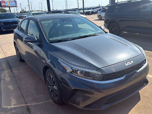 Used 2023 Kia Forte LXS w/ LXS Technology Package FWD image 1