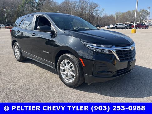 Used 2024 Chevrolet Equinox LS image 3