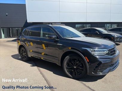 Used 2022 Volkswagen Tiguan SE R-Line