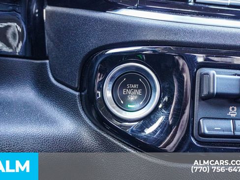 Used 2025 Chevrolet Silverado 2500 LT w/ Convenience Package image 33