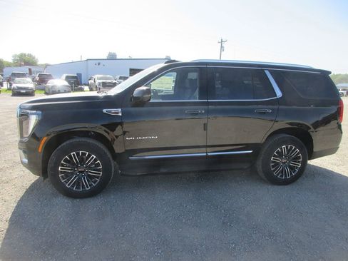 New 2026 GMC Yukon Elevation w/ Elevation Premium Package AWD/4WD image 7