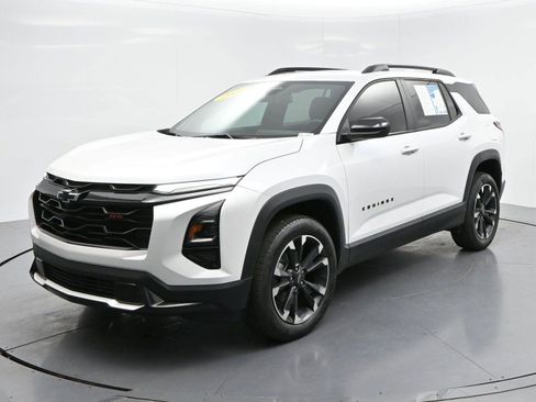 Used 2025 Chevrolet Equinox RS FWD image 2