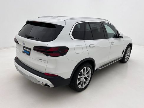 Used 2024 BMW X5 xDrive40i w/ Premium Package AWD/4WD image 7