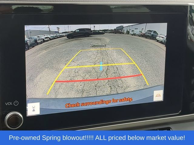 Used 2025 Toyota Camry SE FWD image 31