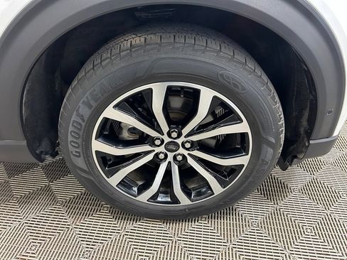 Used 2020 Ford Explorer ST w/ Premium Technology Package AWD/4WD image 2