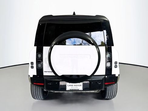 New 2026 Land Rover Defender 110 X-Dynamic SE AWD/4WD image 6