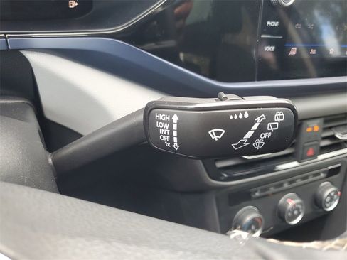 Used 2022 Volkswagen Taos SE image 71