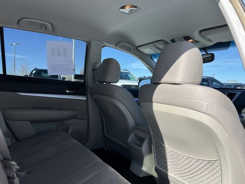 Used 2013 Subaru Outback 2.5i Premium w/ Popular Pkg 1B image 19