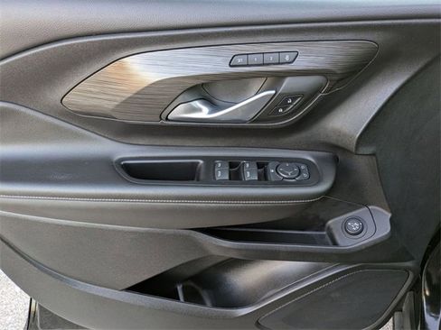 Certified 2022 GMC Terrain SLT image 14