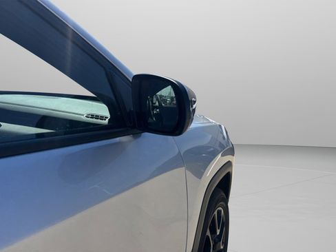 New 2026 Jeep Compass Latitude image 10