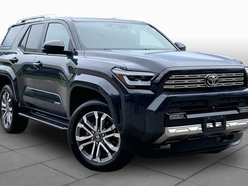 Used 2025 Toyota 4Runner Limited AWD/4WD image 3