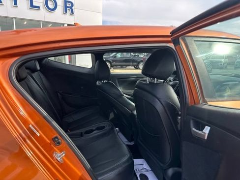 Used 2015 Hyundai Veloster Turbo FWD image 12