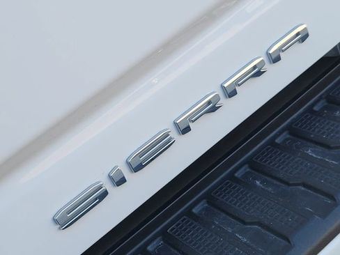 Used 2024 GMC Sierra 3500 Denali w/ Denali Reserve Package image 9