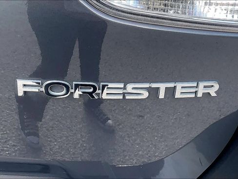 Used 2020 Subaru Forester Premium AWD/4WD image 10