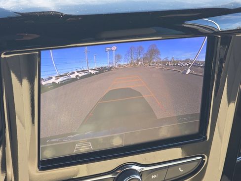 Certified 2023 Chevrolet Traverse LS image 33