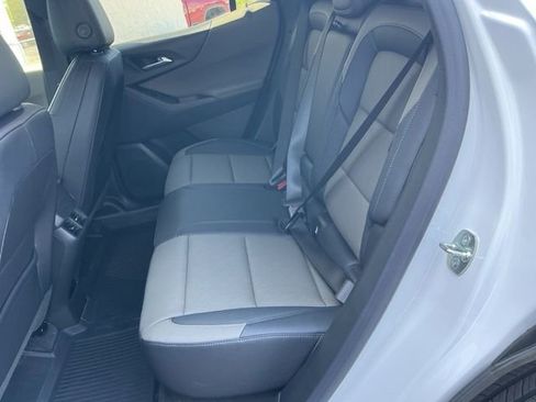New 2026 Chevrolet Equinox LT AWD/4WD image 19