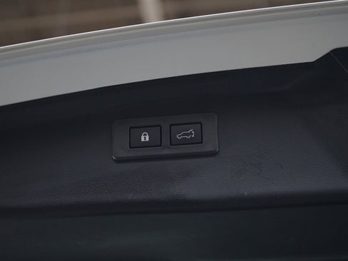 Used 2024 Subaru Outback Premium AWD/4WD image 18