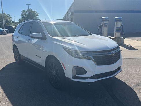 Used 2022 Chevrolet Equinox RS w/ RS Leather Package AWD/4WD image 7