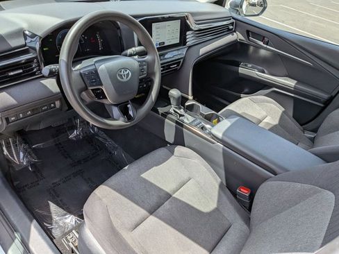 Used 2025 Toyota Camry LE FWD image 12