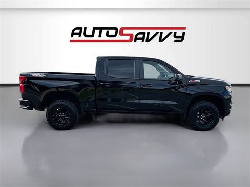 Used 2024 Chevrolet Silverado 1500 LT Trail Boss w/ Convenience Package II image 8