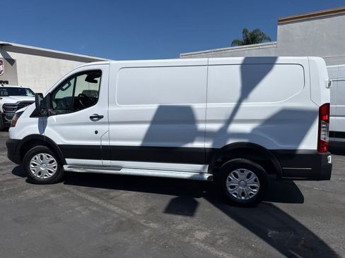 Used 2025 Ford Transit 250 Low Roof w/ Exterior Upgrade Package RWD image 20