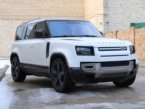 Used 2023 Land Rover Defender 110 S image 2