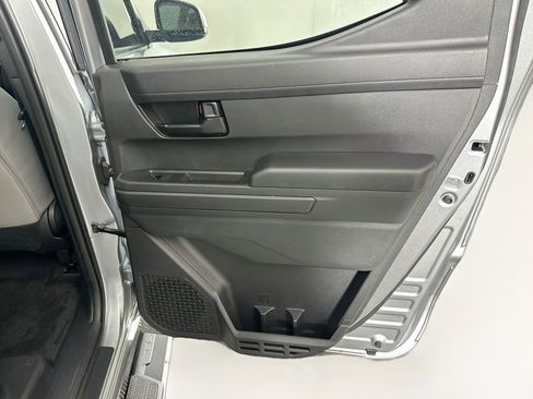 Used 2025 Toyota Tacoma SR5 AWD/4WD image 28