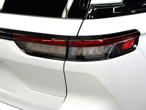 New 2025 Jeep Grand Cherokee Altitude image 37