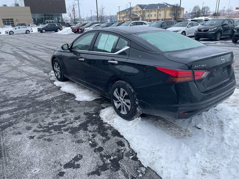 Used 2024 Nissan Altima 2.5 S image 4