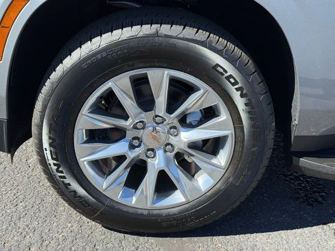 New 2026 Chevrolet Suburban Premier image 10