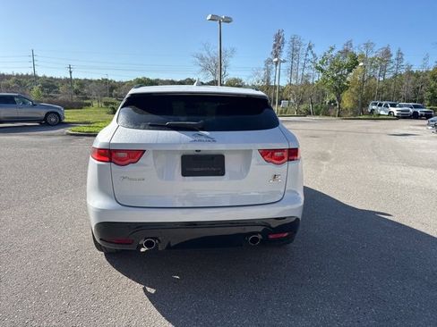 Used 2019 Jaguar F-PACE S image 4