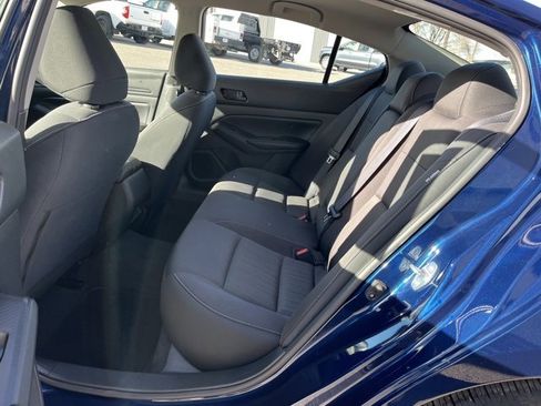 Used 2024 Nissan Altima 2.5 S image 27