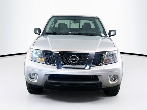 Used 2019 Nissan Frontier SV w/ Value Truck Package AWD/4WD image 2