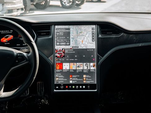 Used 2021 Tesla Model S Performance AWD/4WD image 24