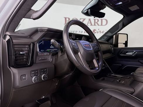 Used 2025 GMC Sierra 2500 AT4X AWD/4WD image 11
