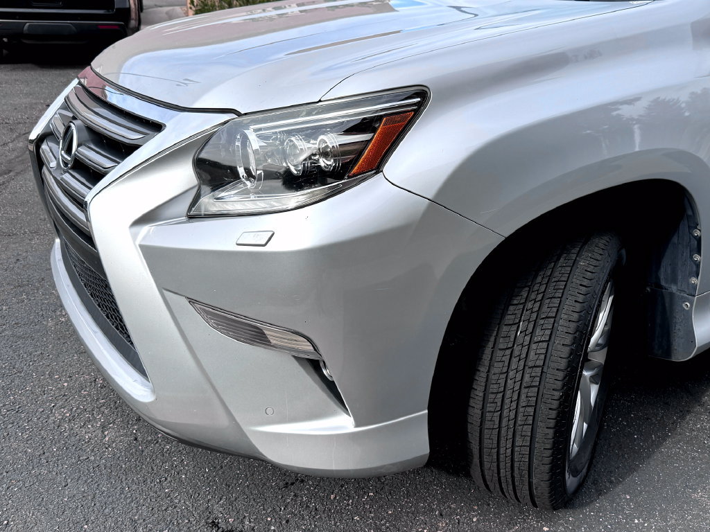 Used 2019 Lexus GX 460 Premium w/ Premium Package AWD/4WD image 5