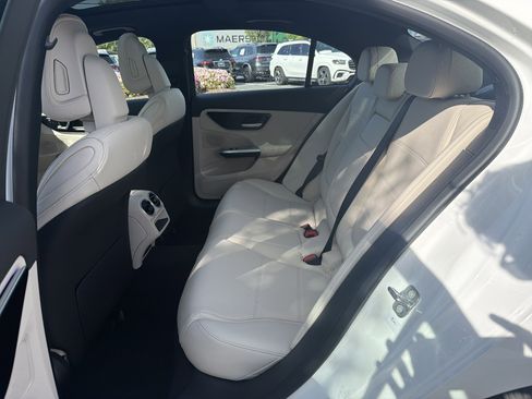 Used 2025 Mercedes-Benz C 300 Sedan image 34