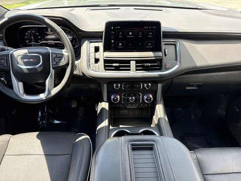Used 2023 GMC Yukon SLT w/ SLT Premium Package AWD/4WD image 29