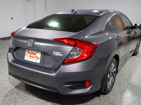Used 2018 Honda Civic EX image 7
