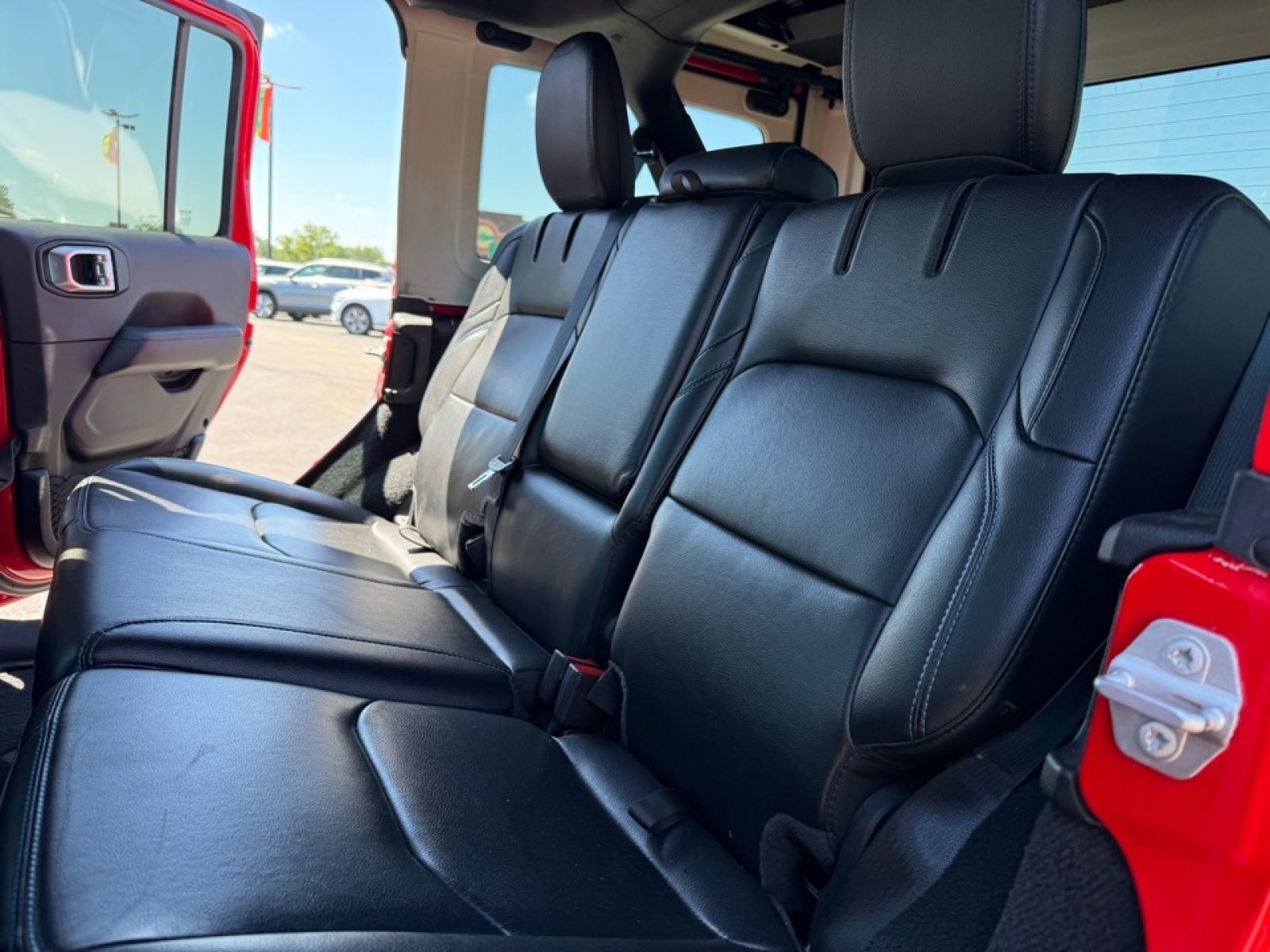 Used 2021 Jeep Wrangler Unlimited Rubicon 4xe w/ Steel Bumper Group AWD/4WD image 30