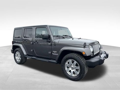 Used 2017 Jeep Wrangler Unlimited Sahara w/ Connectivity Group image 23