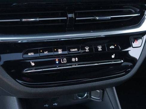 New 2026 Buick Envista Sport Touring FWD image 33