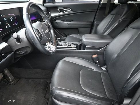 Used 2023 Kia Sportage EX image 17