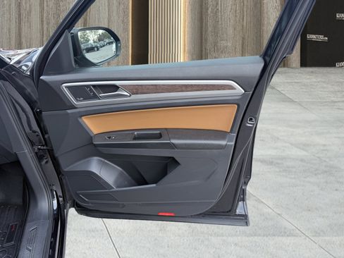 Used 2018 Volkswagen Atlas SEL Premium image 50