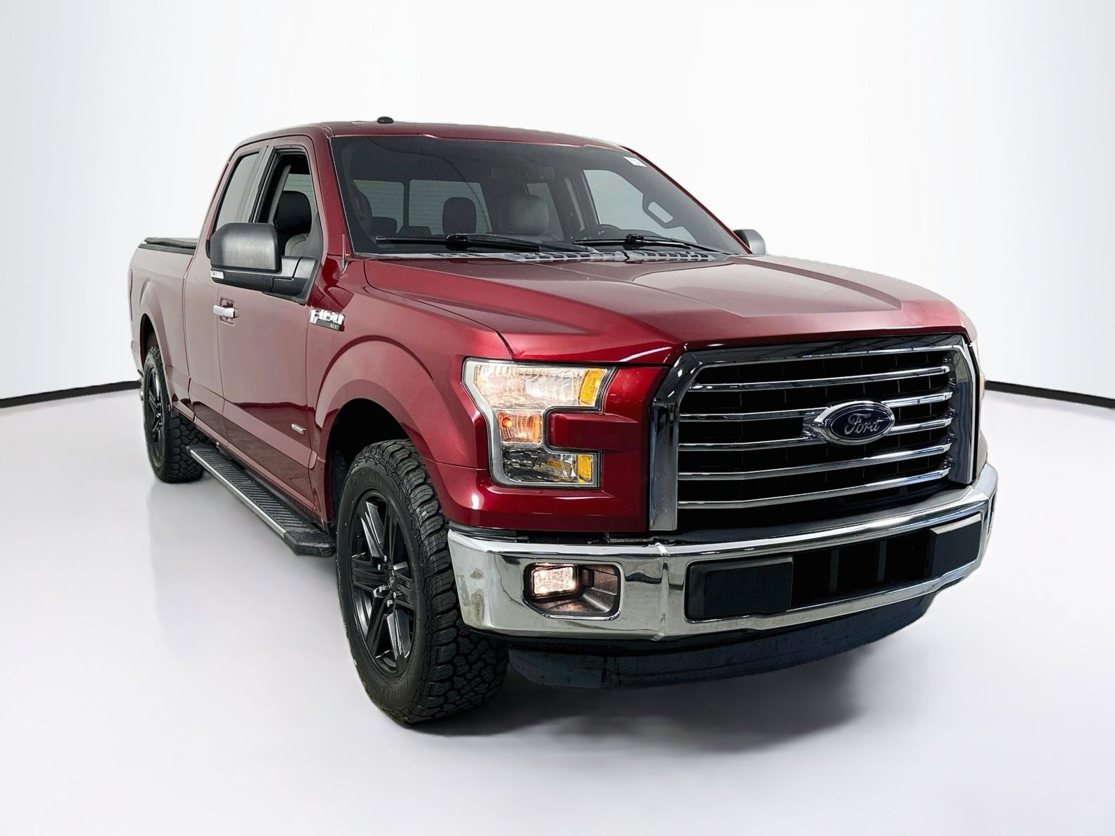 Used 2015 Ford F150 XLT w/ Equipment Group 302A Luxury RWD image 3